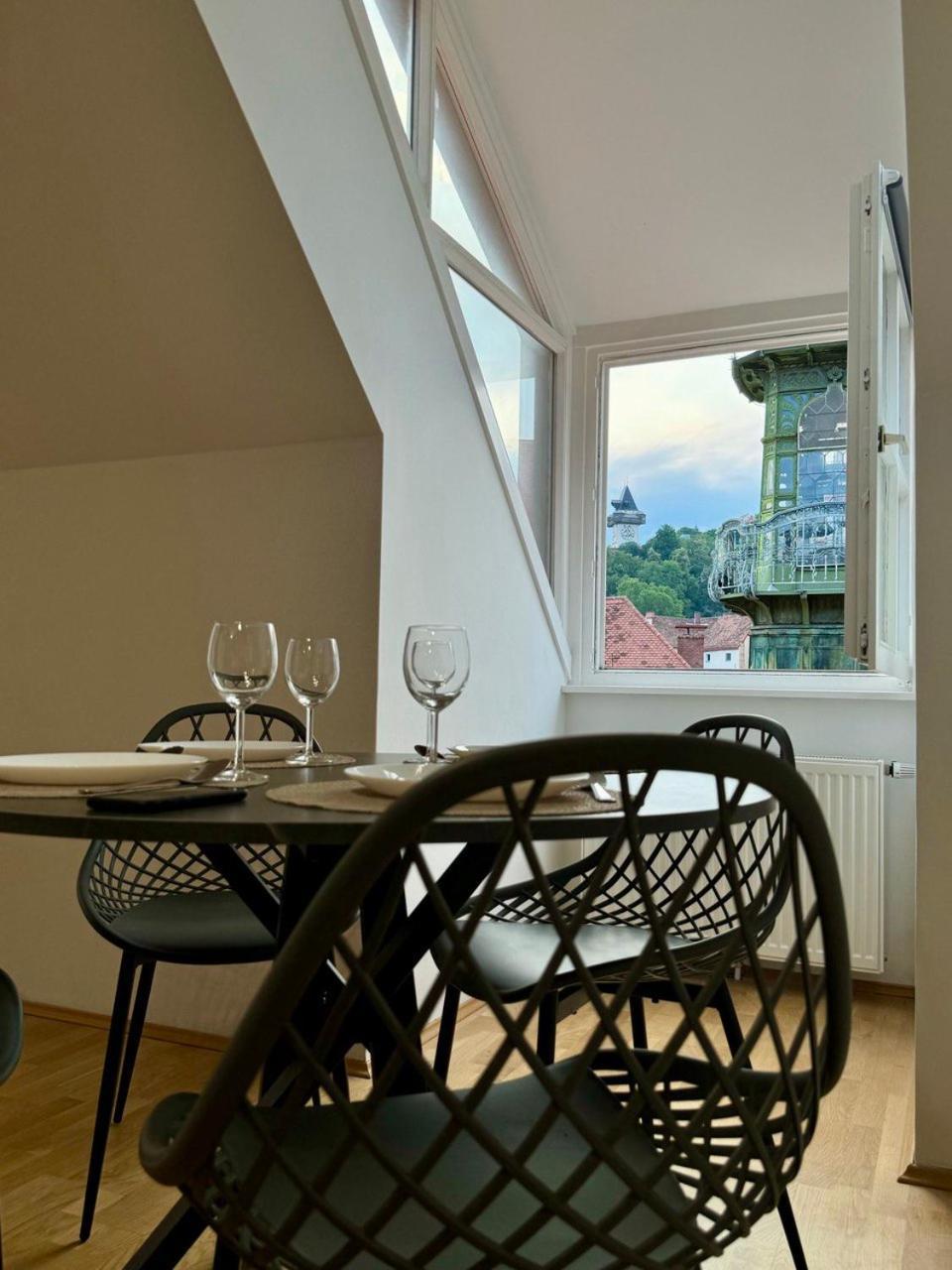 Carillon By Bestchoice - Old City - Self Check-In With Parking Option Graz Eksteriør billede