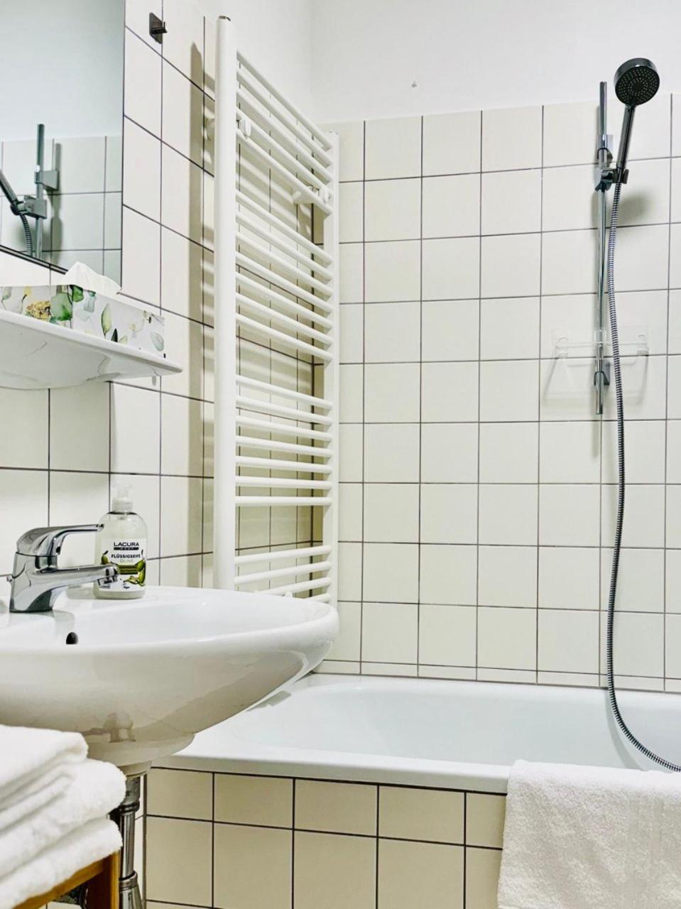 Carillon By Bestchoice - Old City - Self Check-In With Parking Option Graz Eksteriør billede